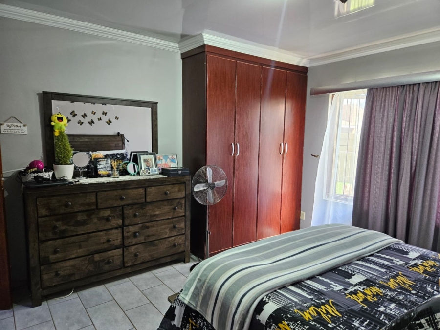 3 Bedroom Property for Sale in Hillcrest Northern Cape